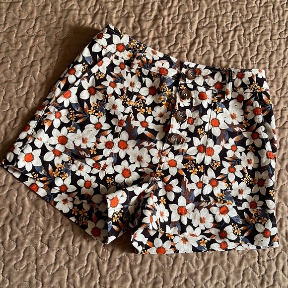 Francesca’s miami floral print shorts 🌺 - Picture 2 of 10